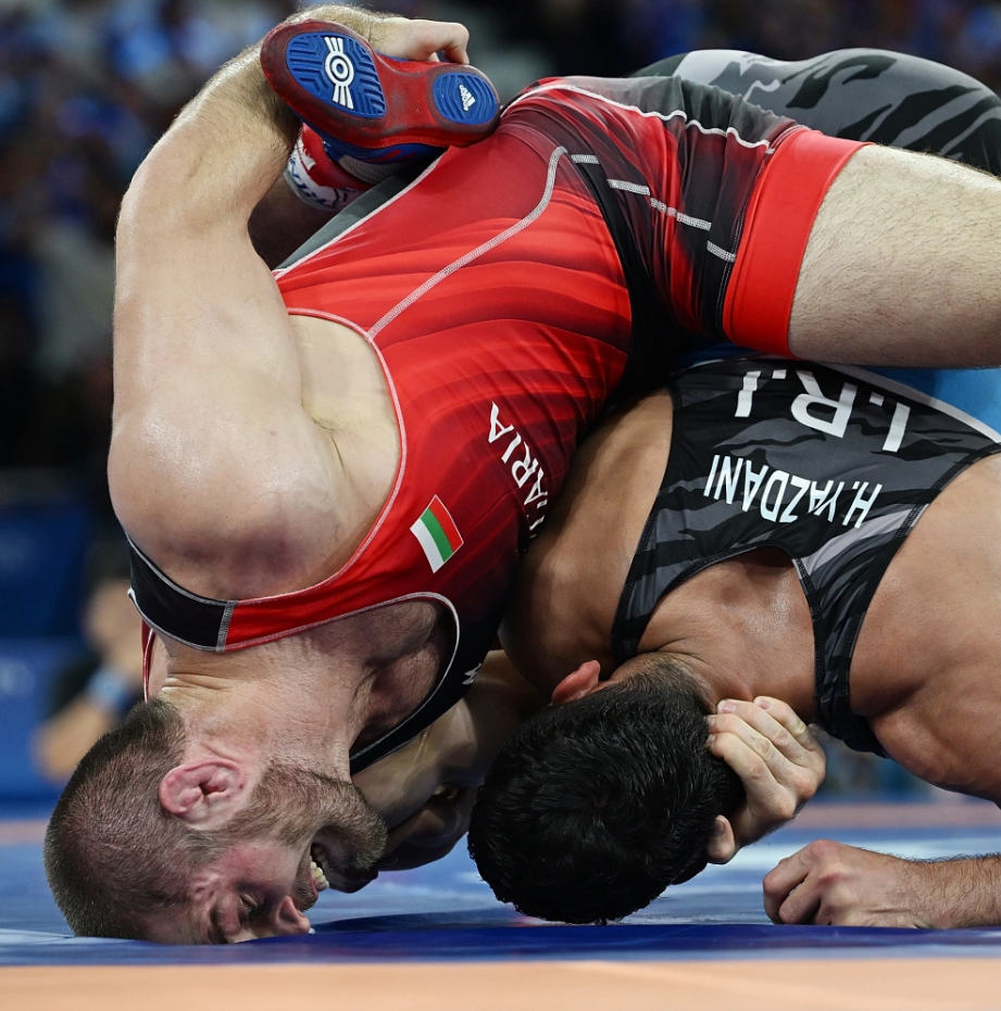 乐动官方平台- 密尔沃基雄鹿绝杀压哨备战英超阿斯顿维拉围绕CBA常规赛绝杀压哨，西亚卡姆与30激战雄鹿分钟瞬间刷屏